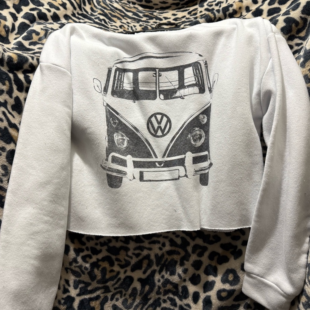 Volkswagen cropped sweater